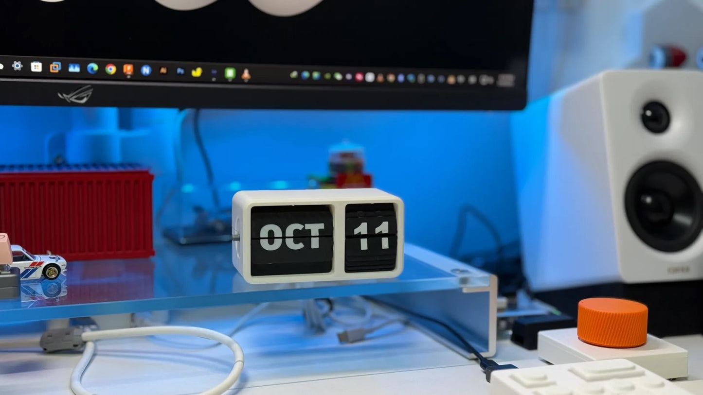 CUBE Perpetual Calendar