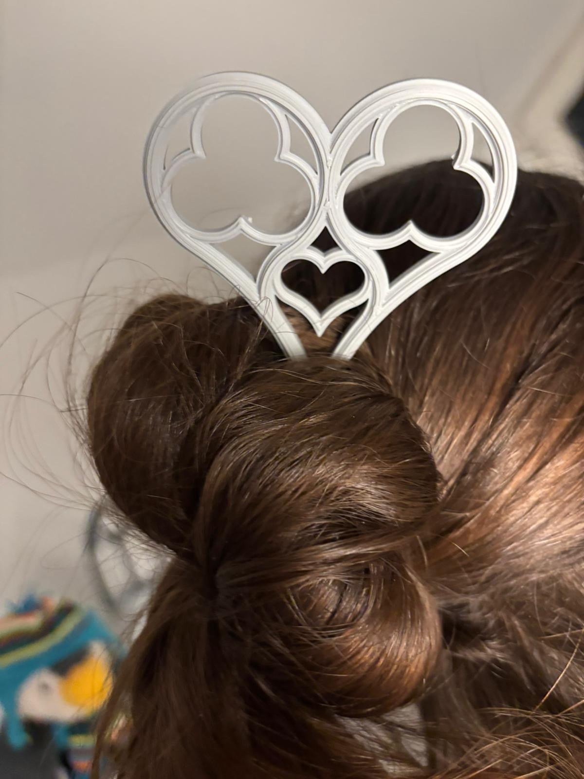 Hair pin - gothic heart