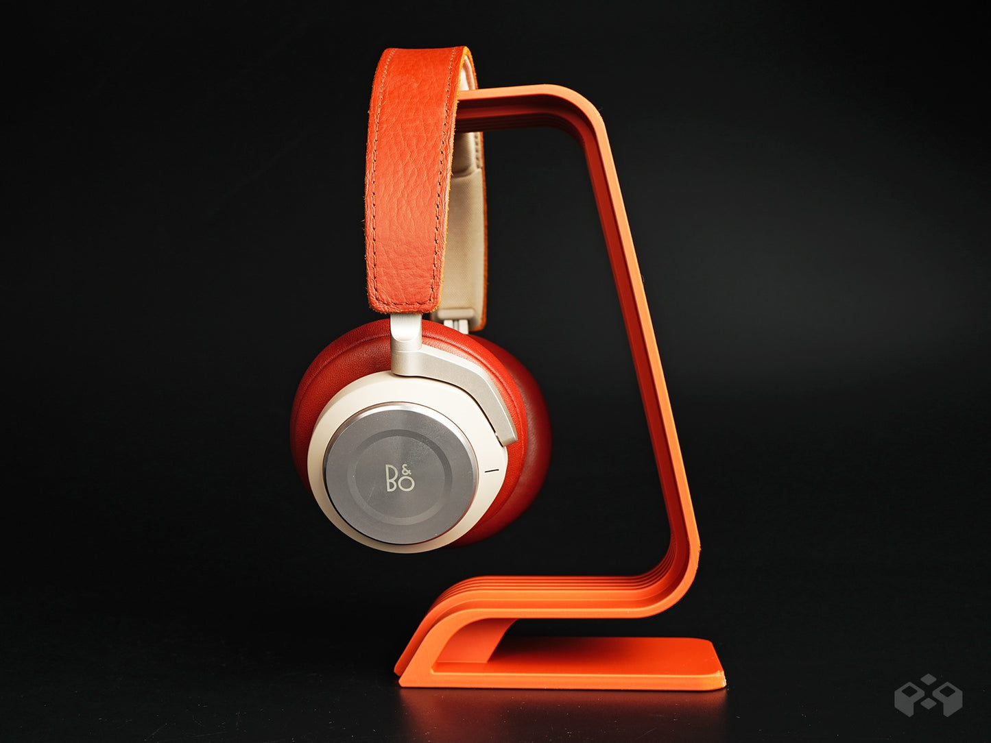 Onami Headphone Stand