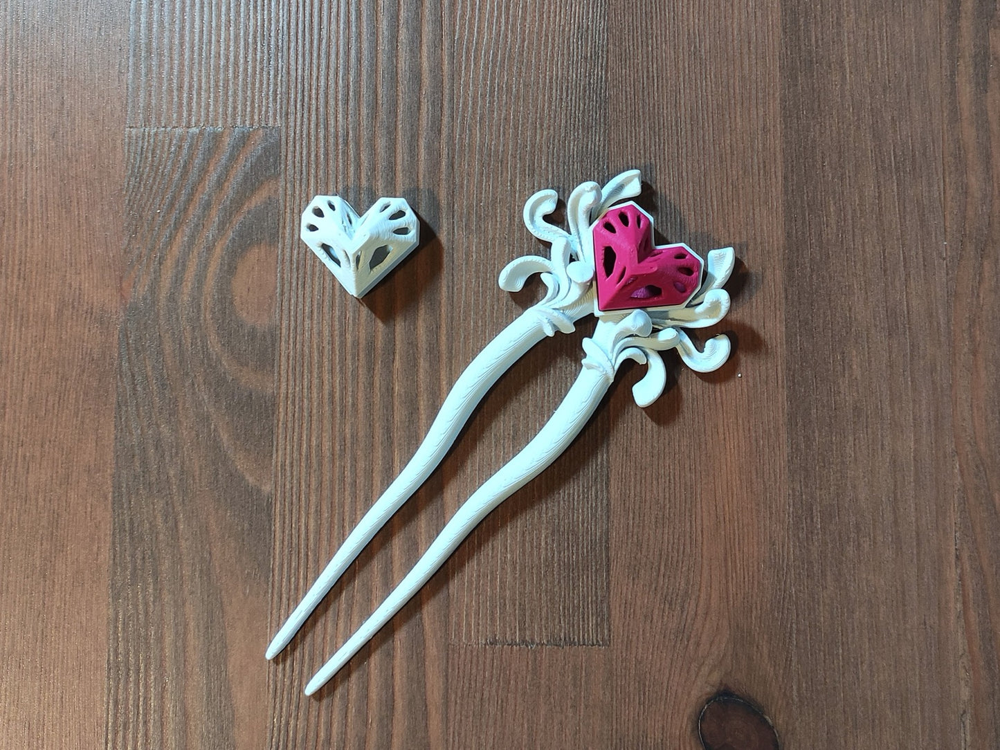 Queen of Hearts - Twist Hairpin